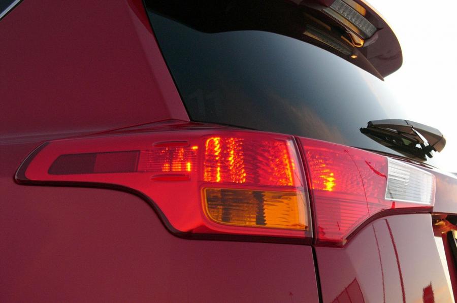  Toyota RAV4 2013 года  (фото 71 из 89)